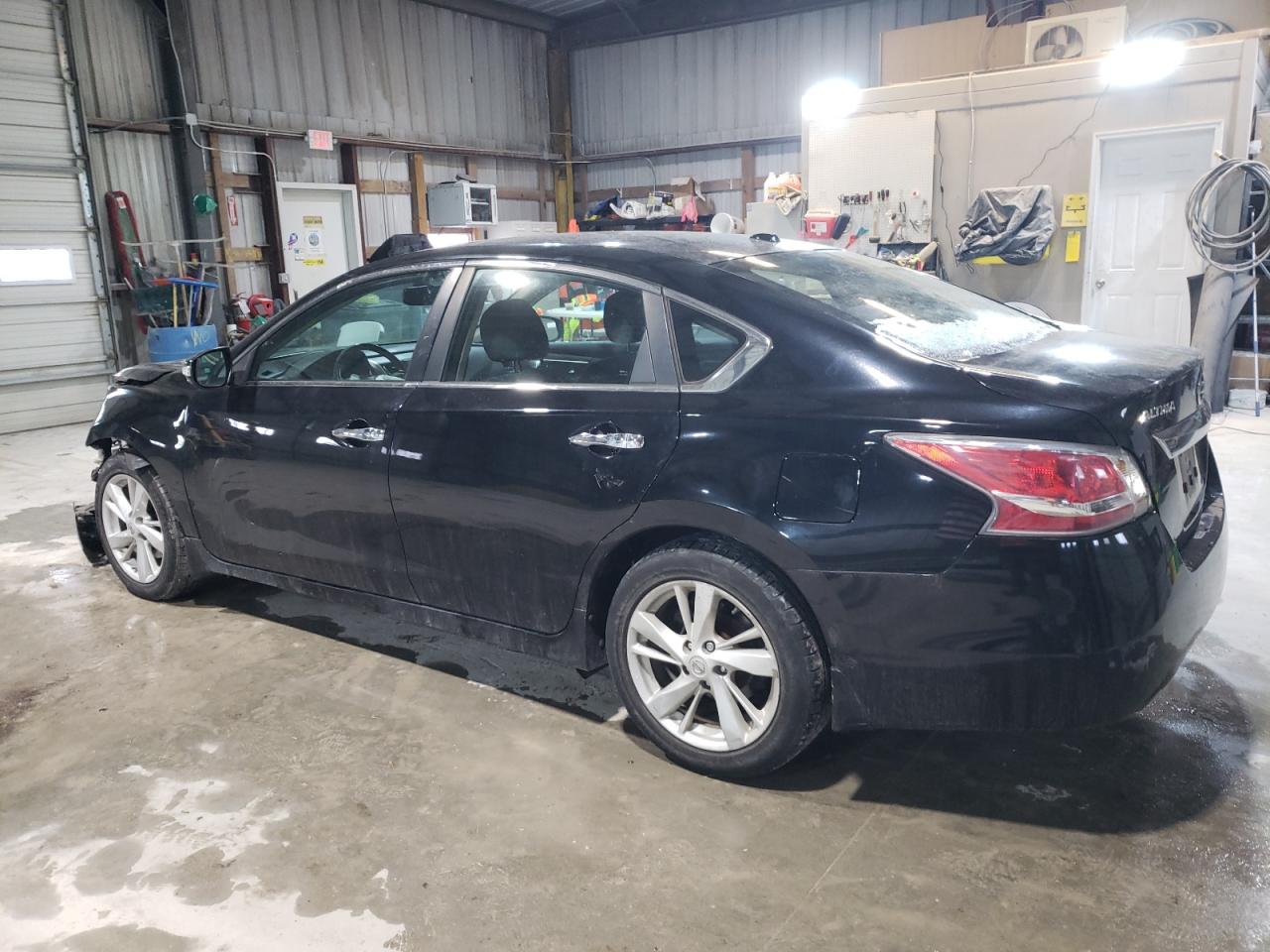 2015 Nissan Altima VIN 1N4AL3AP1FC583412 Copart auction photo, front end / side damage thumbnail 2