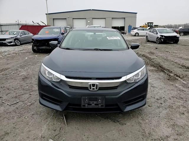 2018 Honda Civic VIN 19XFC2F57JE037622 Copart auction photo, side / minor dent/scratches damage thumbnail 11