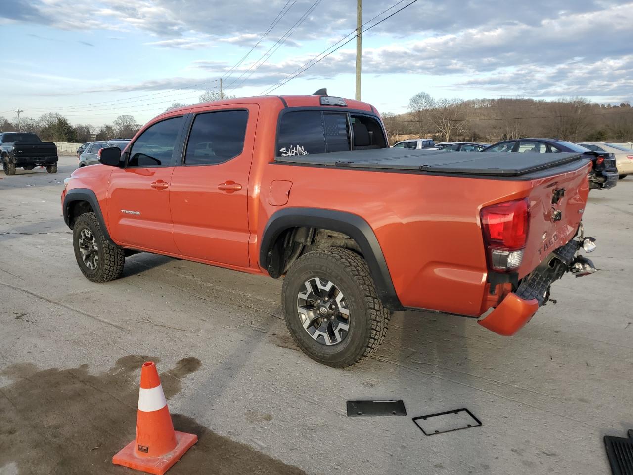 2016 Toyota Tacoma VIN 5TFCZ5AN9GX032845 Copart auction photo, front end / rear end damage thumbnail 2
