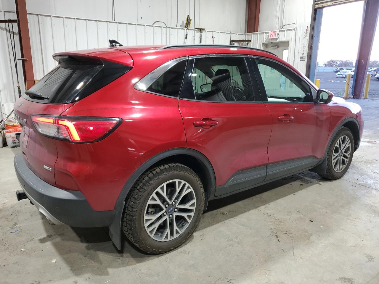 2020 Ford Escape VIN 1FMCU9H91LUA15835 Copart auction photo, front end / side damage thumbnail 3