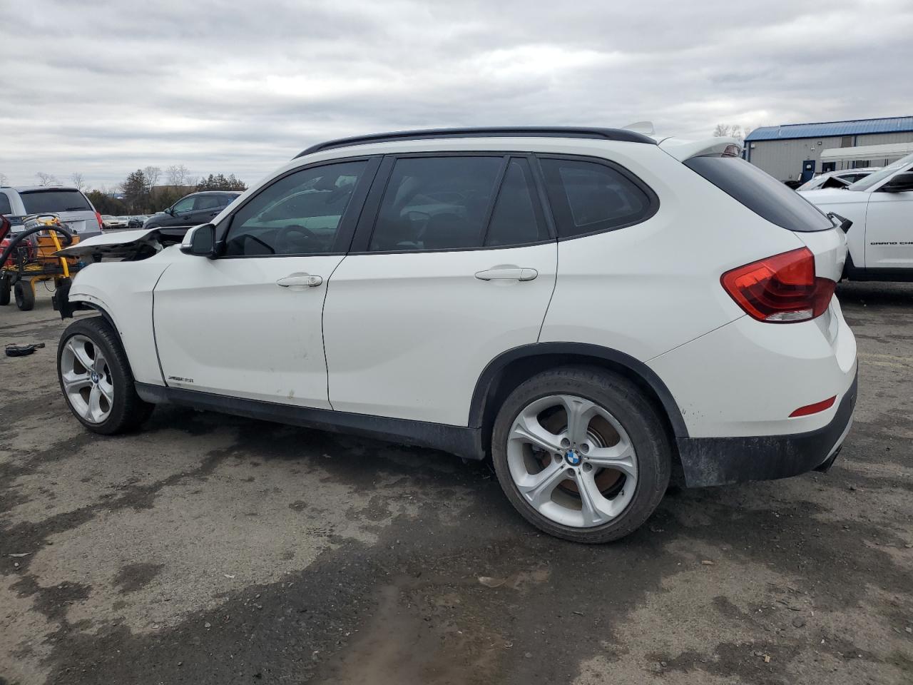2013 BMW X1 VIN WBAVM5C51DVV90245 Copart auction photo, front end damage thumbnail 2
