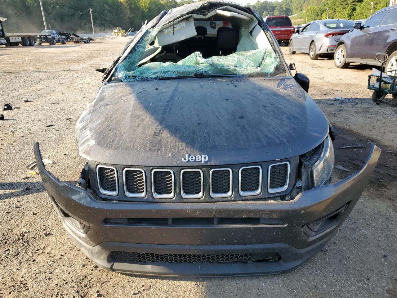 2019 Jeep Compass VIN 3C4NJDBB0KT772822 Copart auction photo, biohazard/chemical / all over damage thumbnail 5