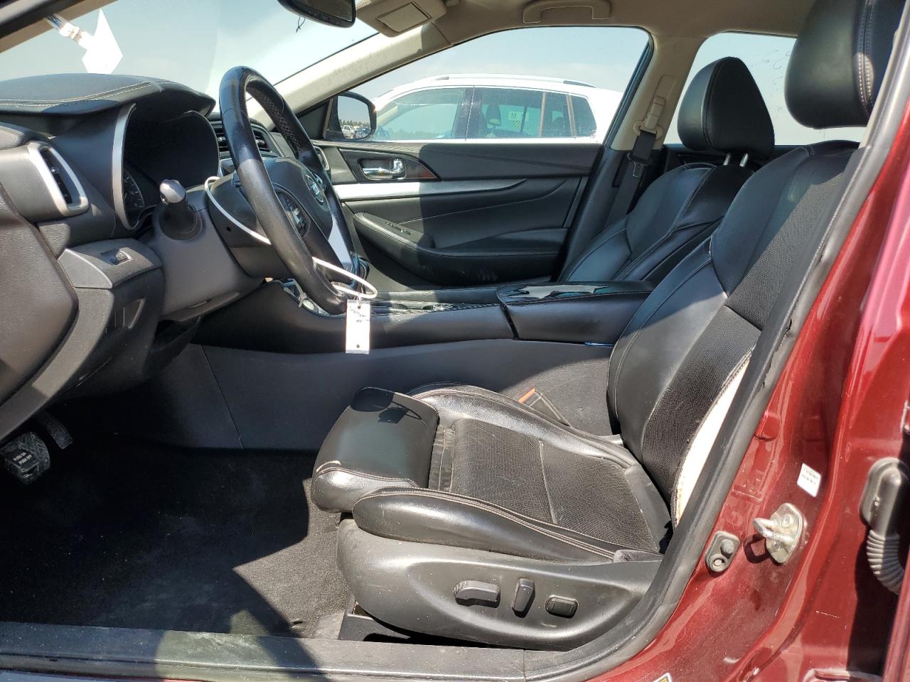 2017 Nissan Maxima VIN 1N4AA6AP3HC392004 Copart auction photo, side / front end damage thumbnail 7