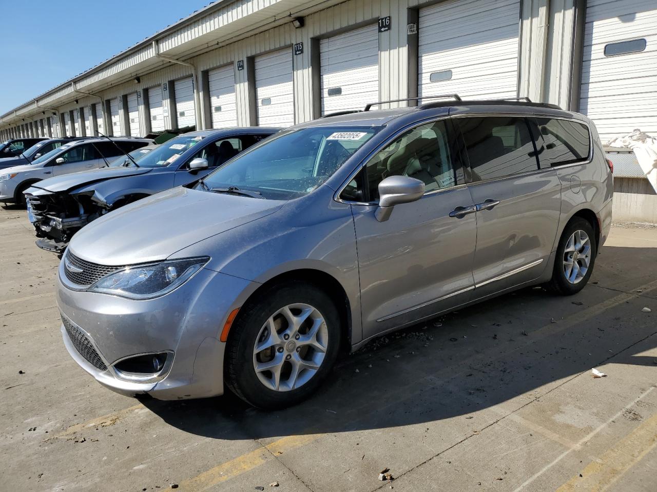 2017 Chrysler Pacifica VIN 2C4RC1BG7HR816154