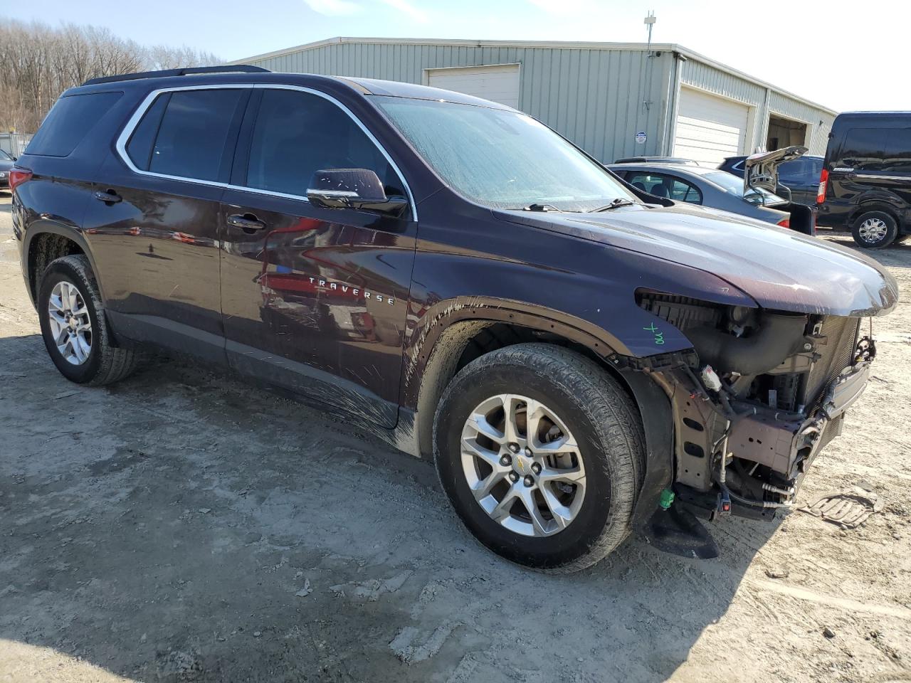 2020 Chevrolet Traverse VIN 1GNEVGKW5LJ171205 Copart auction photo, front end / minor dent/scratches damage thumbnail 4