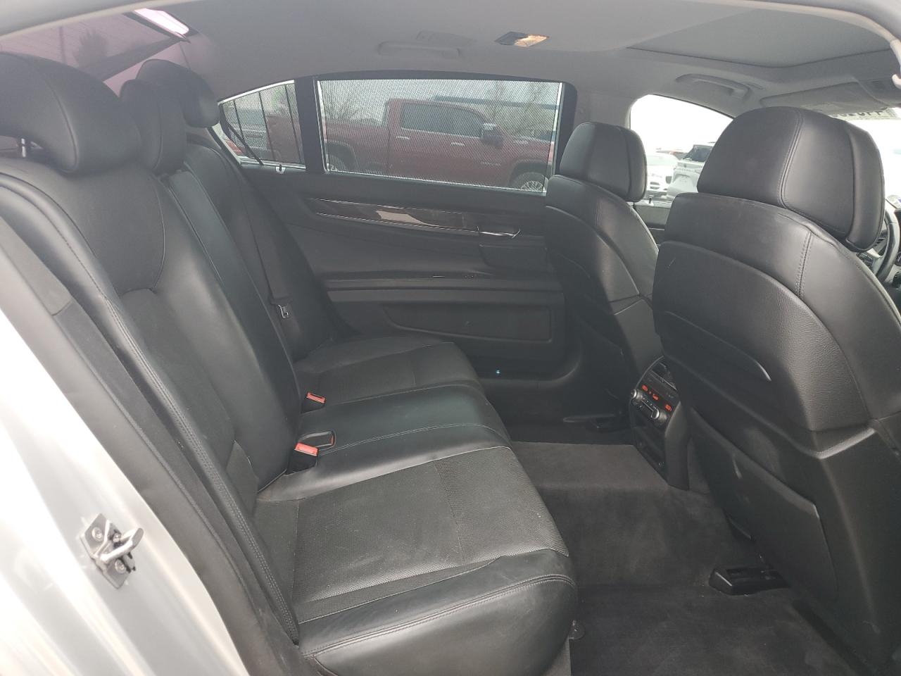 2009 BMW 7er VIN WBAKB83529CY62069 Copart auction photo, rear end / undercarriage damage thumbnail 10