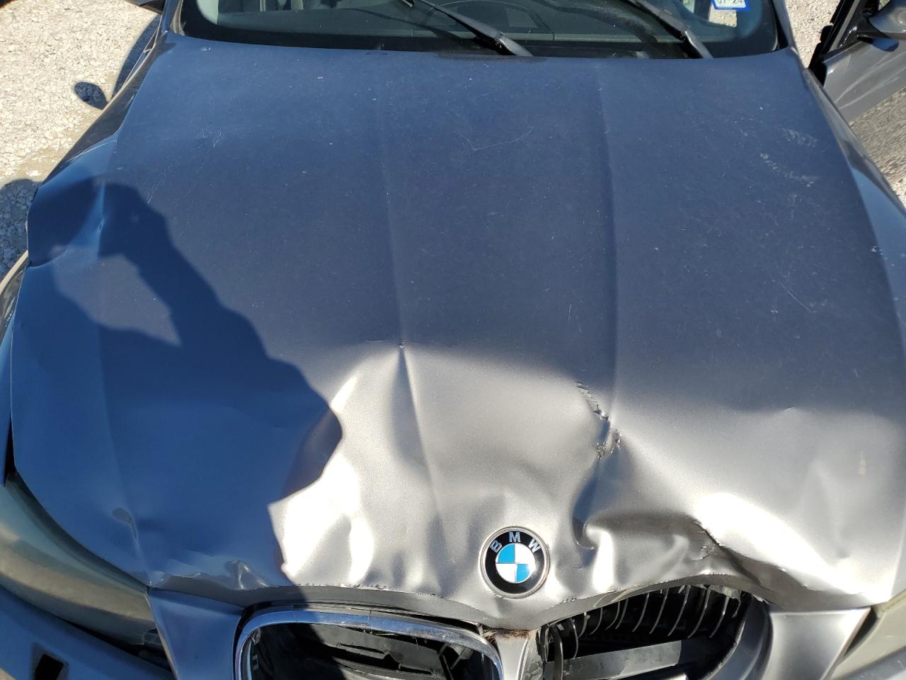 2011 BMW 3er VIN WBAPK7C50BF196477 Copart auction photo, all over damage thumbnail 11