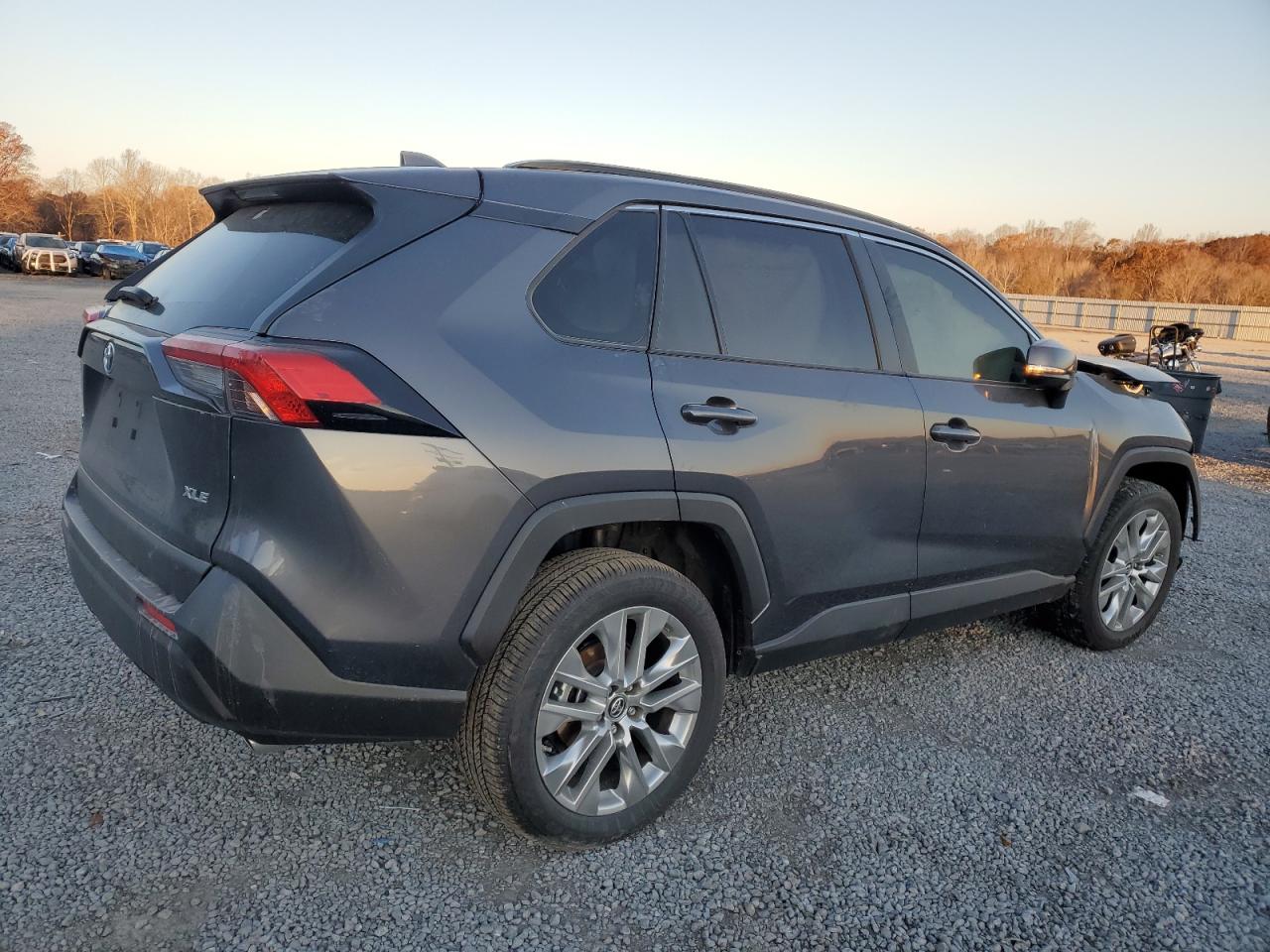 2019 Toyota RAV 4 VIN JTMC1RFV6KD514951 Copart auction photo, front end damage thumbnail 3