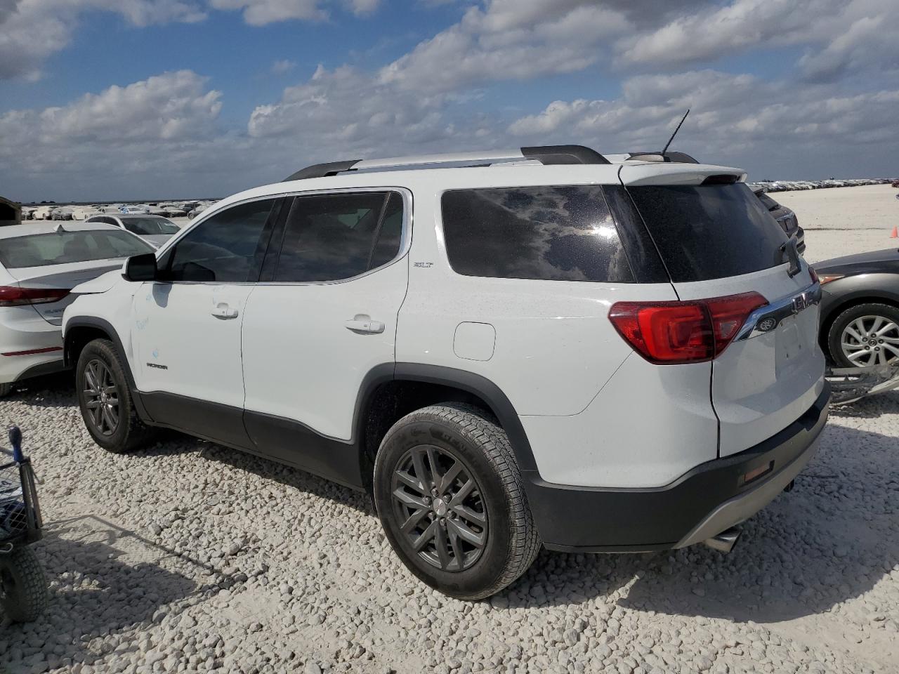 2017 GMC Acadia VIN 1GKKNMLS3HZ143325 Copart auction photo, front end damage thumbnail 2