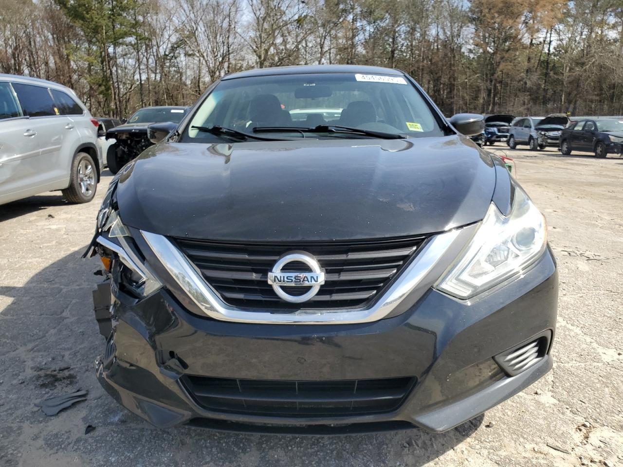 2017 Nissan Altima VIN 1N4AL3AP1HC151096 Copart auction photo, front end / side damage thumbnail 5