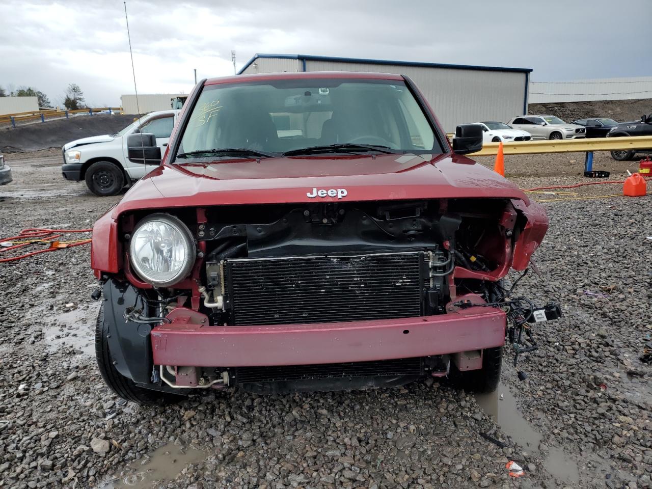 2017 Jeep Liberty (Patriot) VIN 1C4NJPBAXHD211812 Copart auction photo, front end damage thumbnail 5