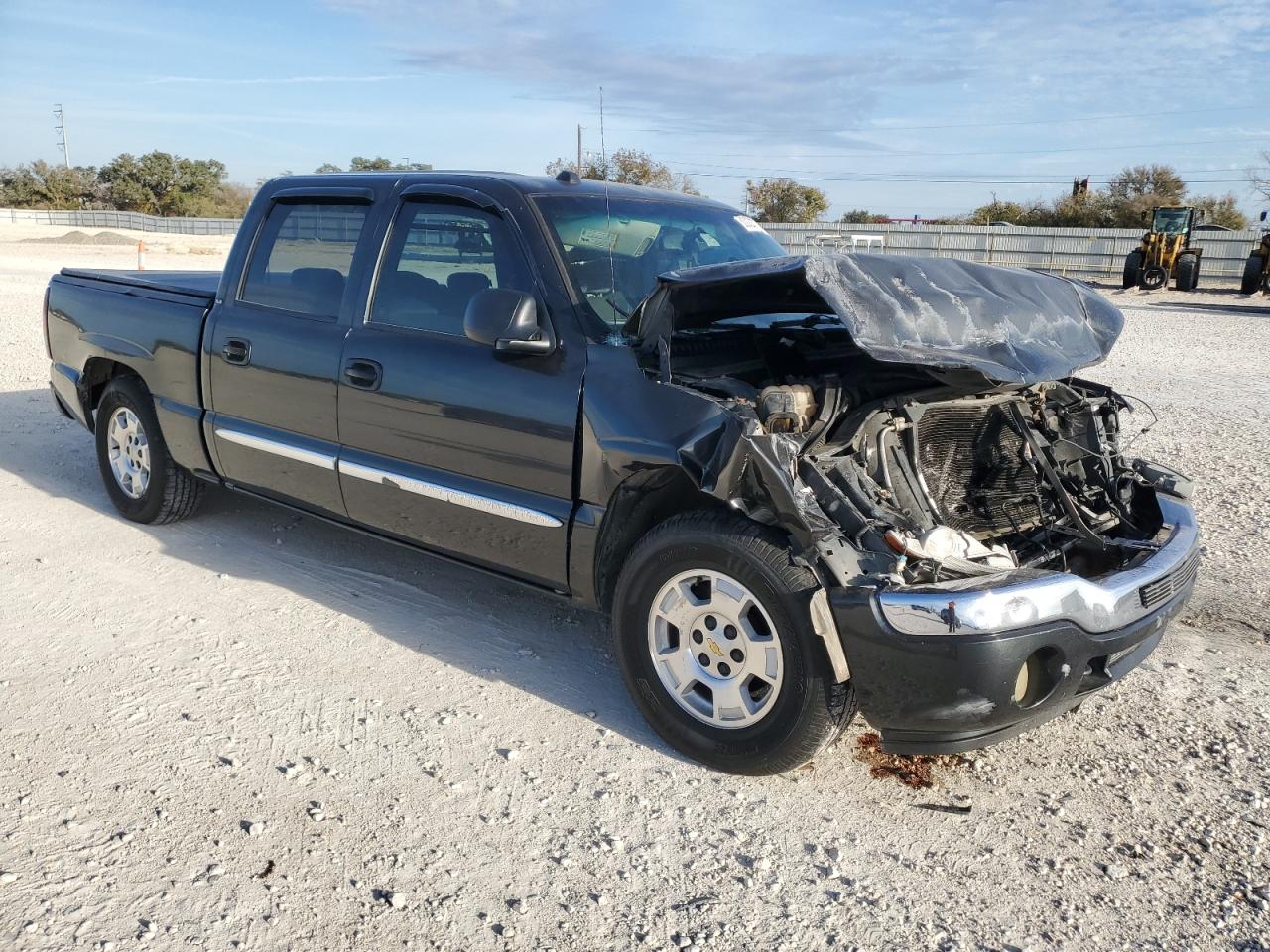 2005 GMC Sierra VIN 2GTEC13T451166641 Copart auction photo, front end / side damage thumbnail 4