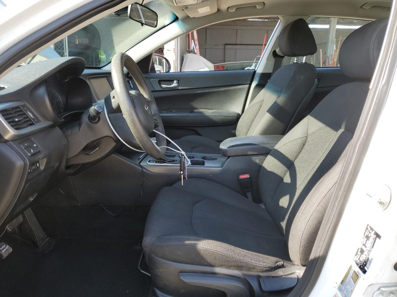2019 KIA Optima VIN 5XXGT4L30KG324179 Copart auction photo, side / rear end damage thumbnail 7