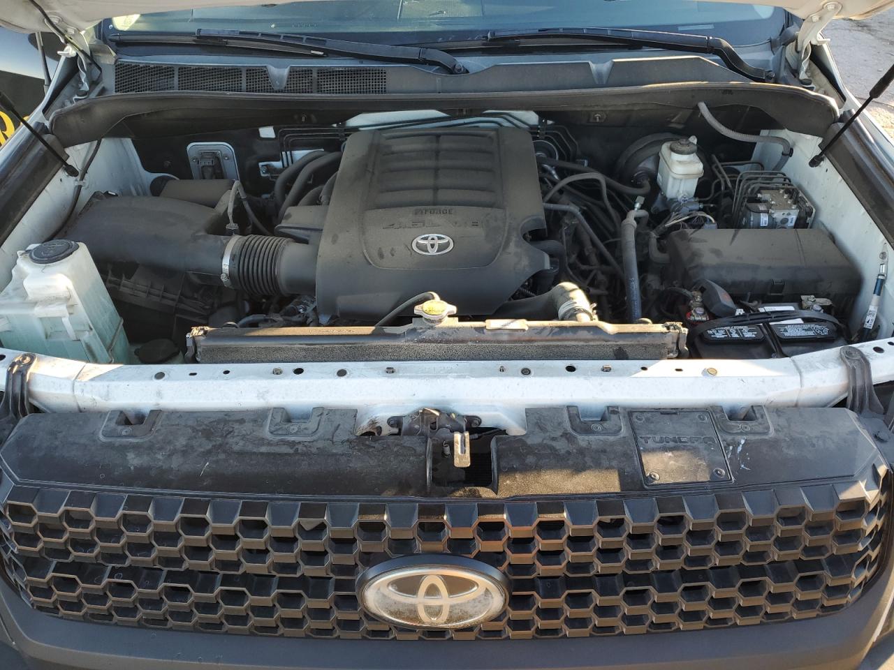 2018 Toyota Tundra VIN 5TFRM5F16JX123142 Copart auction photo, burn damage thumbnail 11