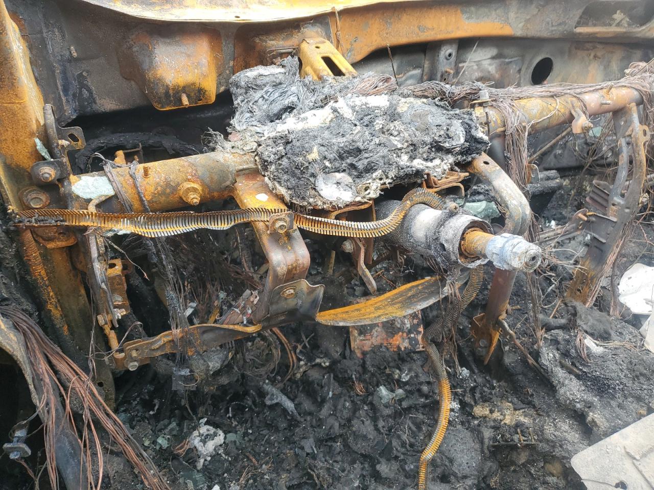2011 Hyundai Sonata VIN 5NPEB4AC4BH097306 Copart auction photo, burn - interior damage thumbnail 9