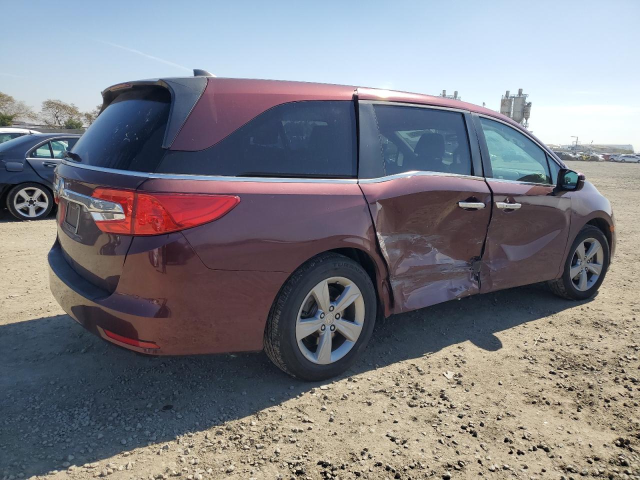 2018 Honda Odyssey VIN 5FNRL6H71JB046023 Copart auction photo, side damage thumbnail 3