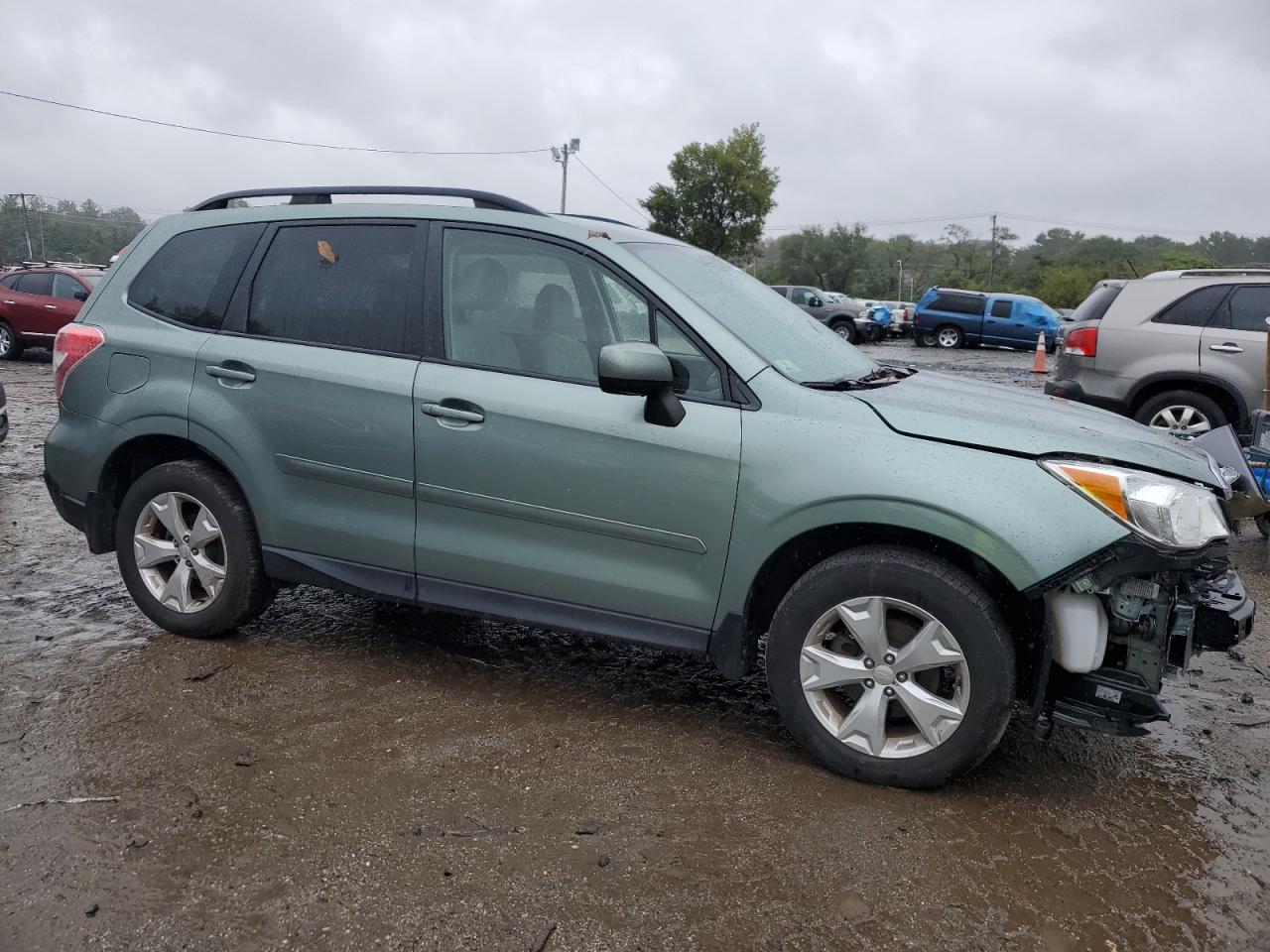2016 Subaru Forester VIN JF2SJADC4GH431860 Copart auction photo, front end / minor dent/scratches damage thumbnail 4
