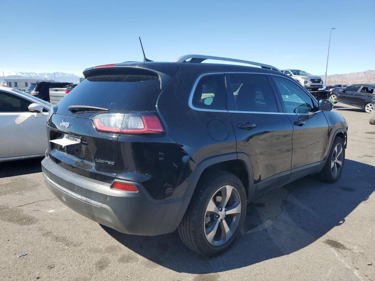2019 Jeep Grand Cherokee VIN 1C4PJLDB2KD209678 Copart auction photo, front end damage thumbnail 3