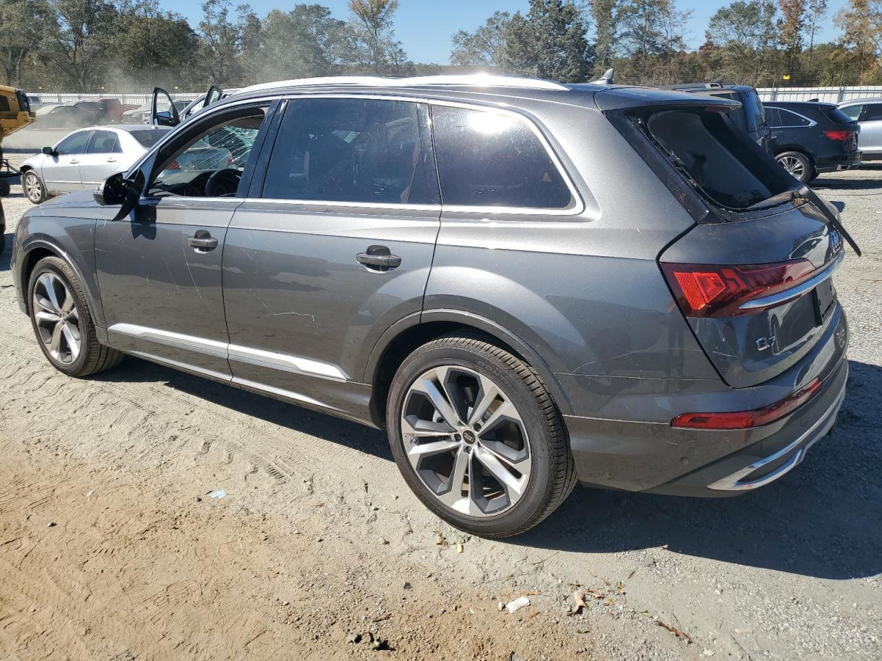 2024 Audi Q7 VIN WA1VXBF76RD000750 Copart auction photo, top/roof damage thumbnail 2