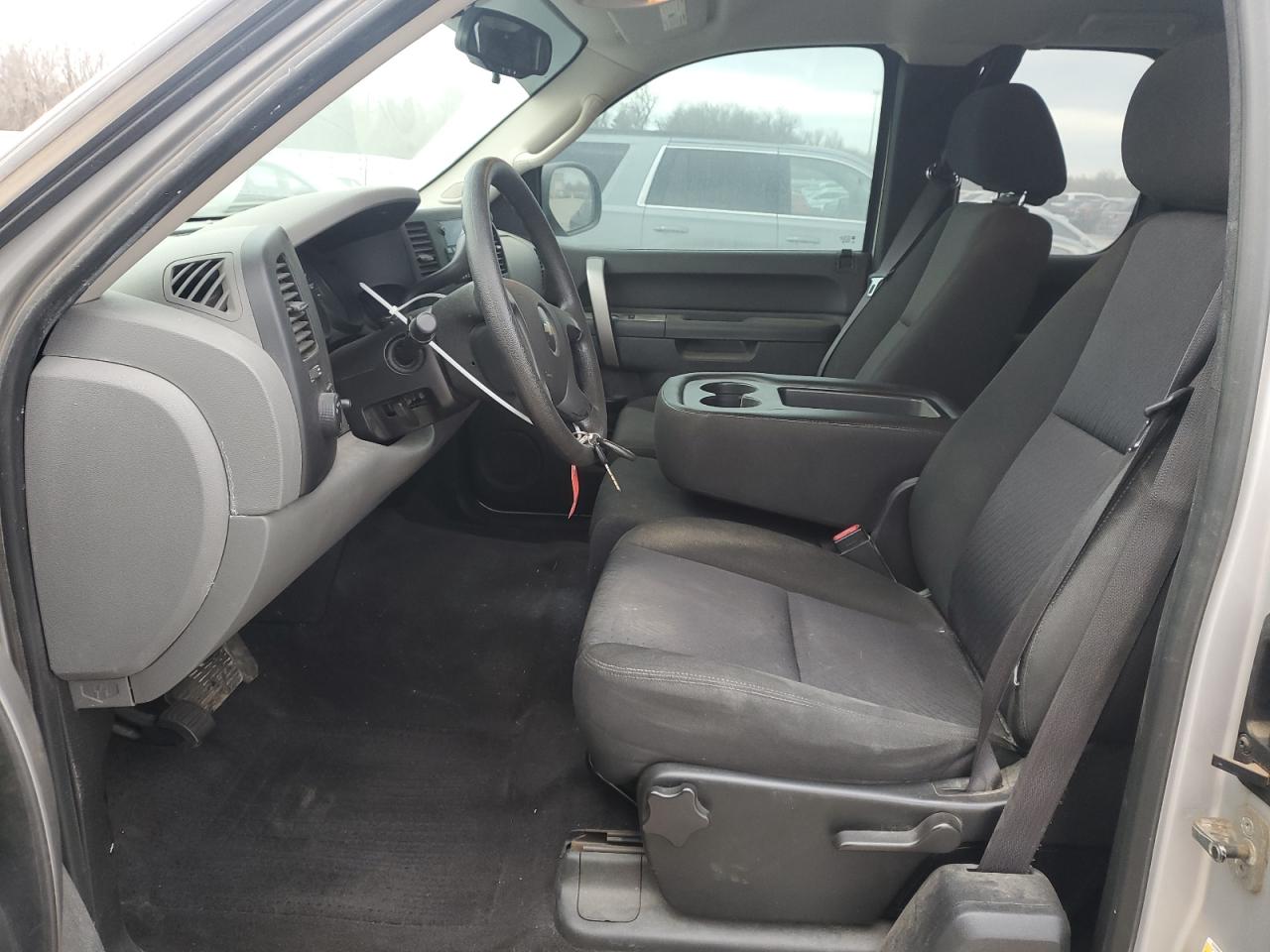 2010 Chevrolet Silverado VIN 1GCSCREA3AZ173370 Copart auction photo, front end / minor dent/scratches damage thumbnail 7