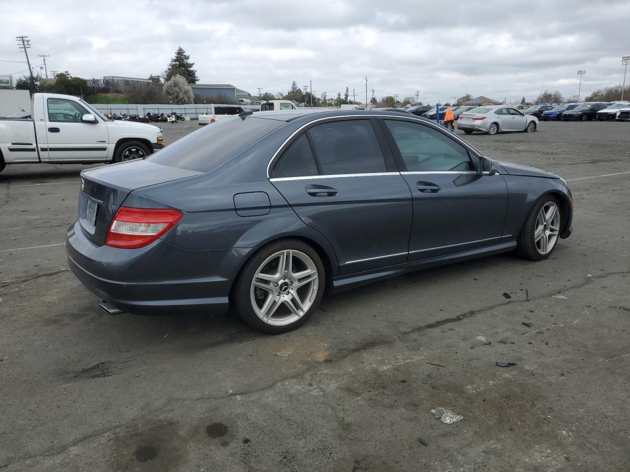 2010 Mercedes-Benz C-klasse VIN WDDGF5EB7AR086365 Copart auction photo, front end damage thumbnail 3