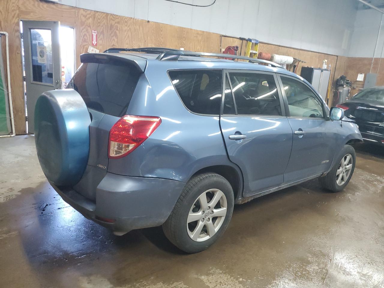 2008 Toyota RAV 4 VIN JTMBD31V786084500 Copart auction photo, front end / minor dent/scratches damage thumbnail 3