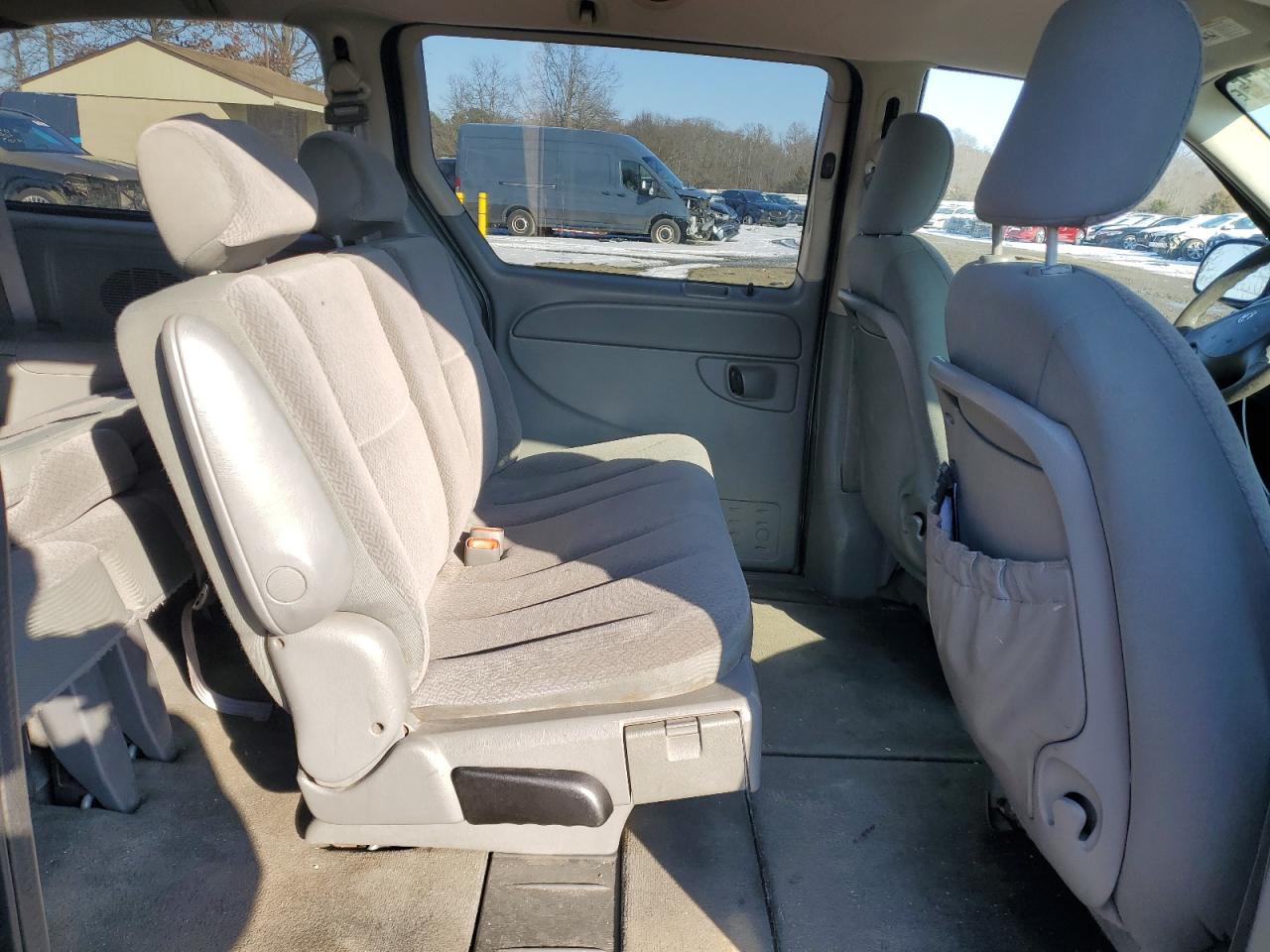 2005 Dodge Caravan VIN 1D4GP24R15B422792 Copart auction photo, rear end damage thumbnail 11