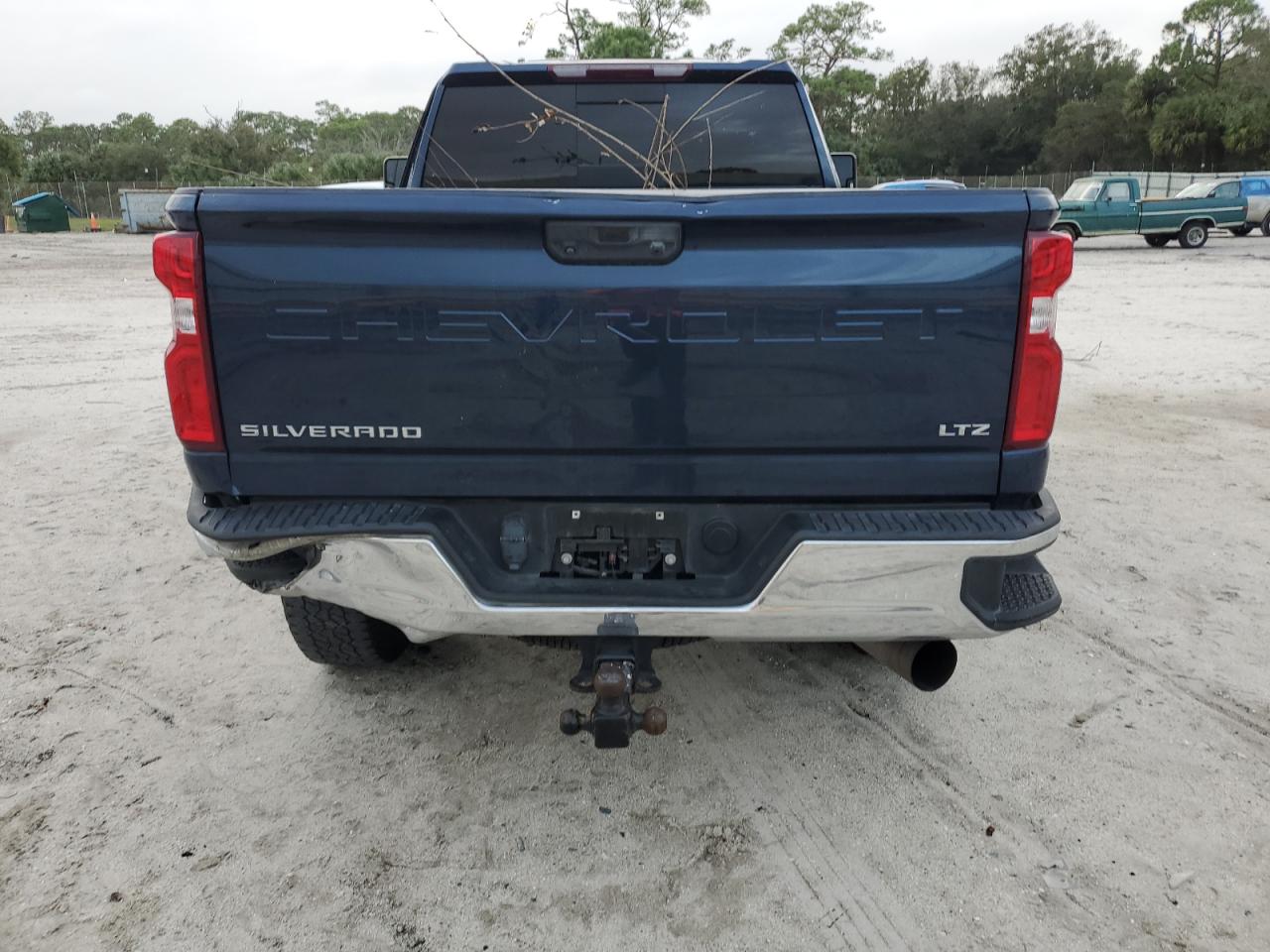 2022 Chevrolet Silverado VIN 2GC4YPEY3N1214350 Copart auction photo, side / rear end damage thumbnail 6