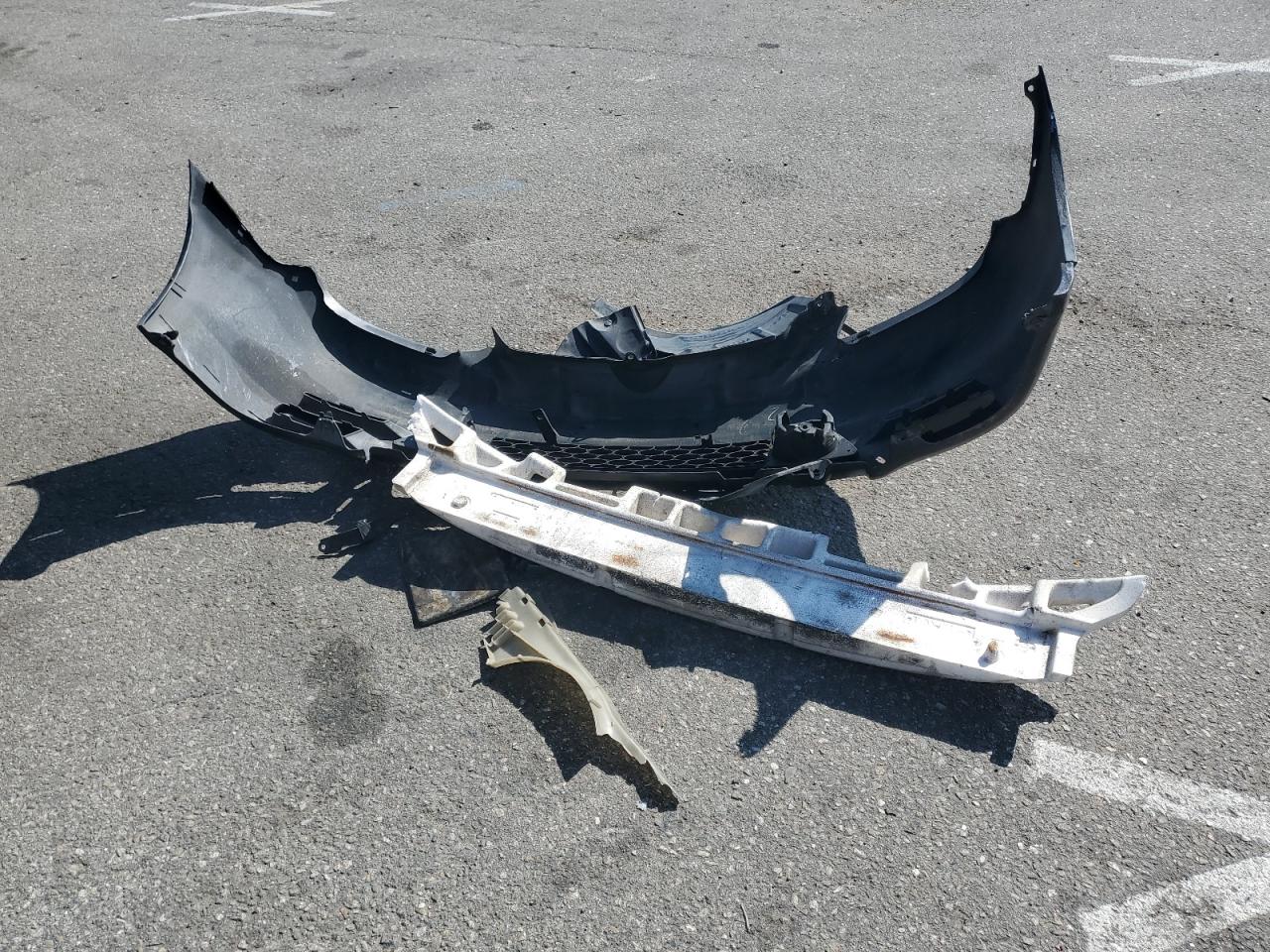 2003 Toyota Corolla VIN 2T1KR32E43C056719 Copart auction photo, front end damage thumbnail 15