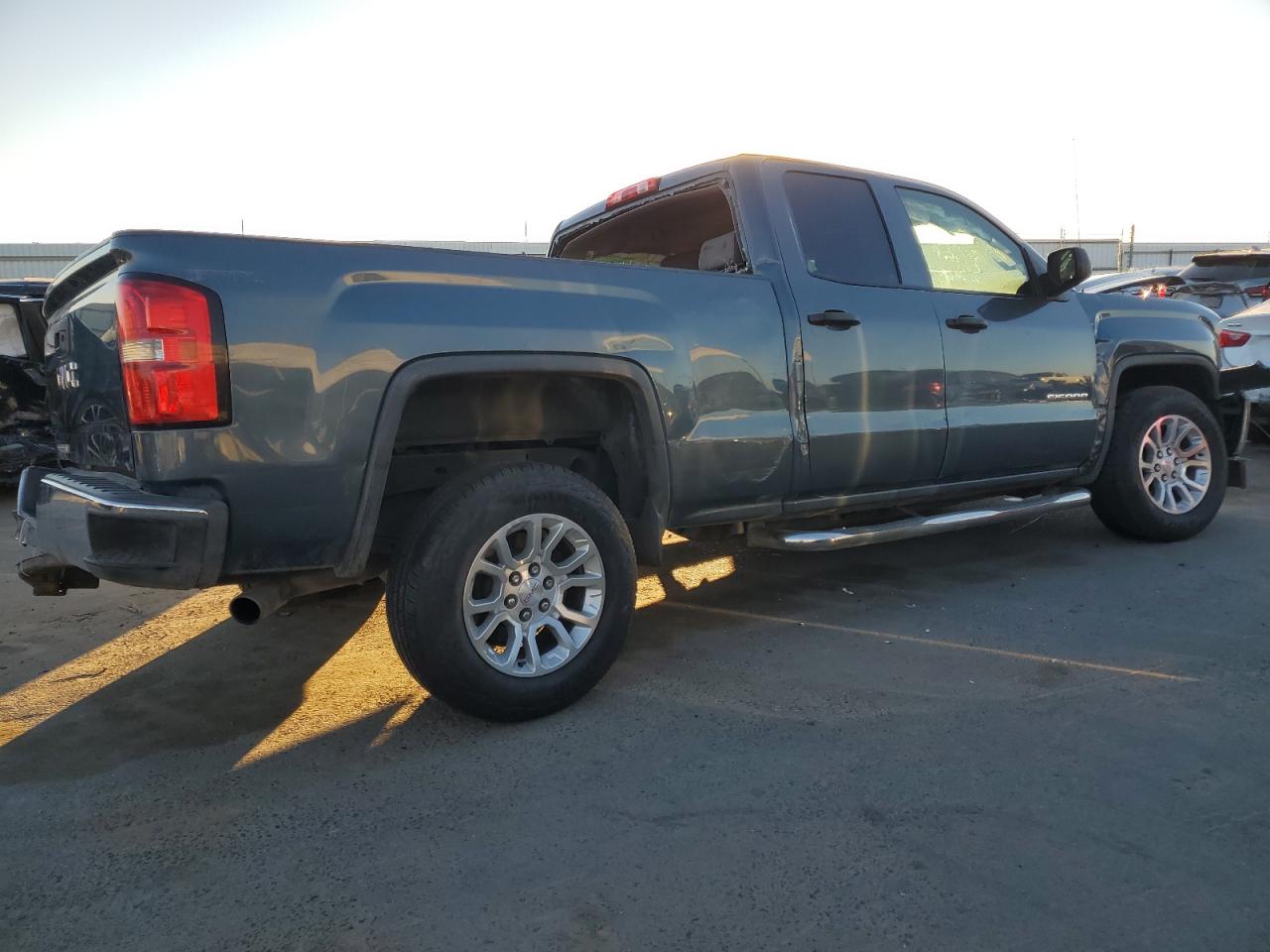 2014 GMC Sierra VIN 1GTR1TEH8EZ356767 Copart auction photo, front end / side damage thumbnail 3