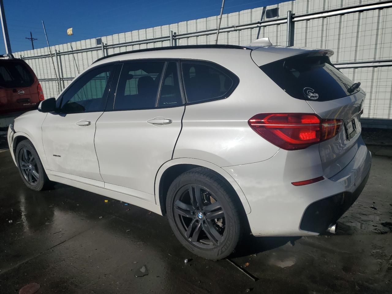 2018 BMW X1 VIN WBXHT3C33J5F89752 Copart auction photo, front end damage thumbnail 2