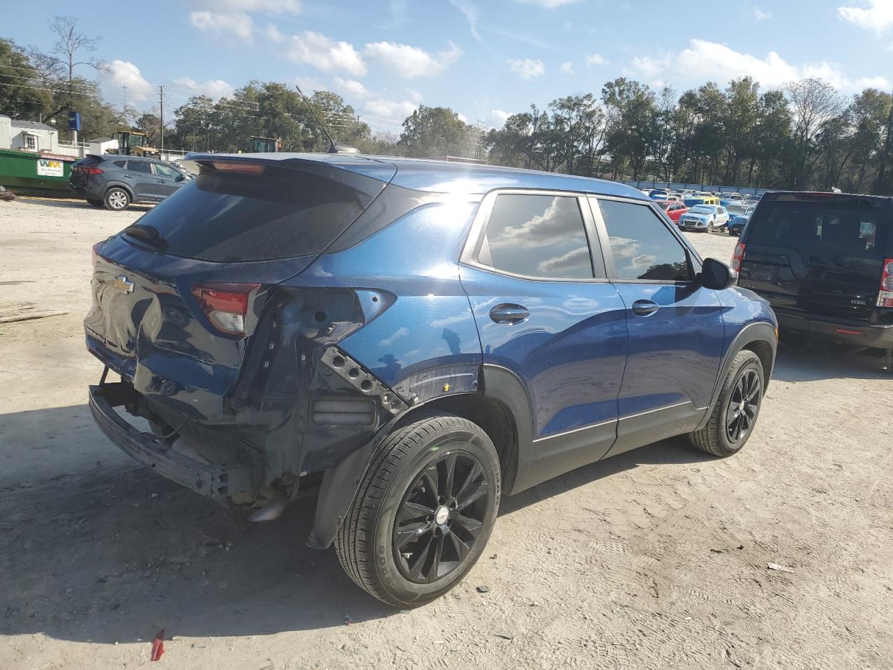 2021 Chevrolet TrailBlazer VIN KL79MMS22MB145968 Copart auction photo, rear end damage thumbnail 3