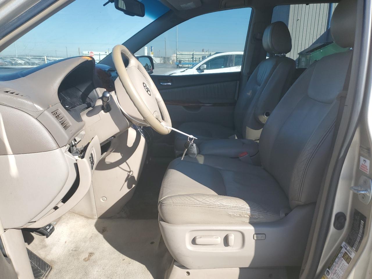 2008 Toyota Sienna VIN 5TDZK22C48S104276 Copart auction photo, front end / side damage thumbnail 7