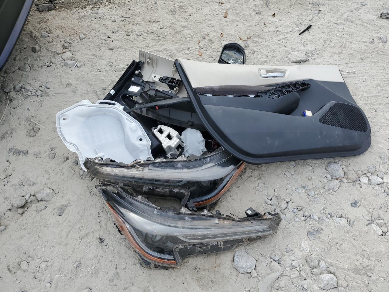 2020 Toyota Corolla VIN JTDEPRAE3LJ068632 Copart auction photo, front end / side damage thumbnail 12