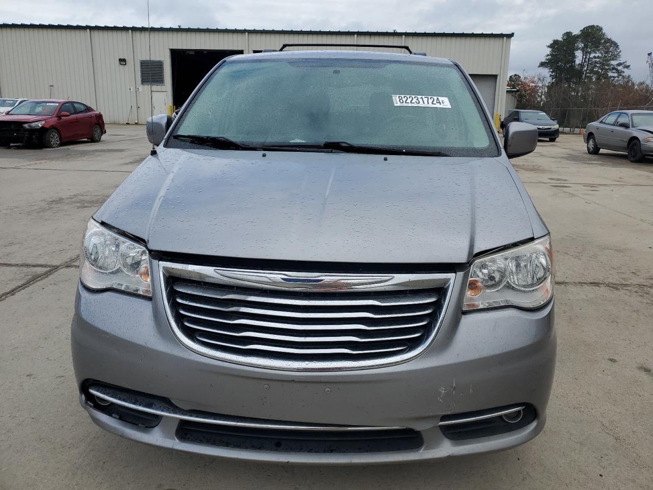 2016 Chrysler Town & Country VIN 2C4RC1BGXGR157257 Copart auction photo, side damage thumbnail 5