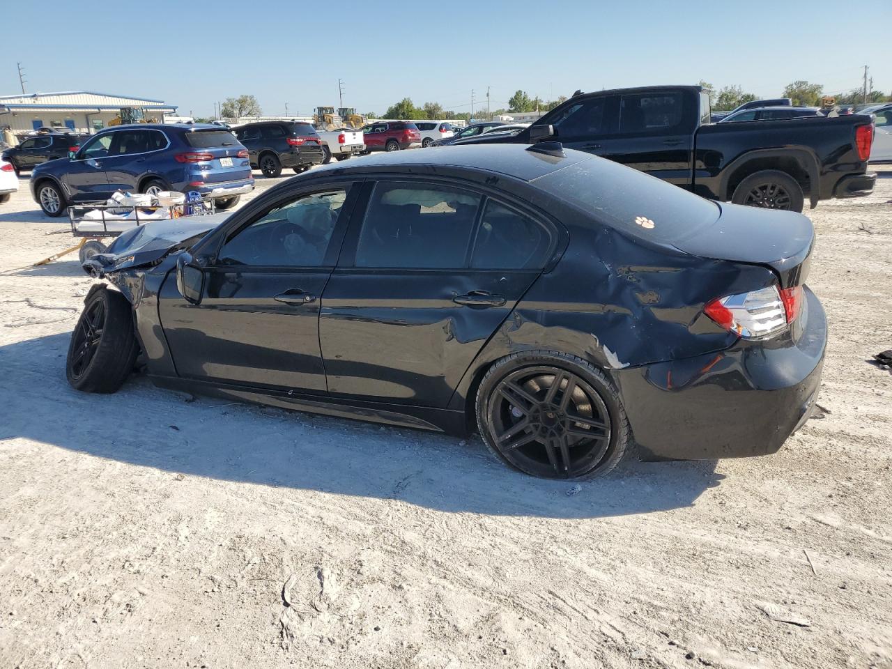 2014 BMW 3er VIN WBA3A5C50EP600835 Copart auction photo, front end / side damage thumbnail 2