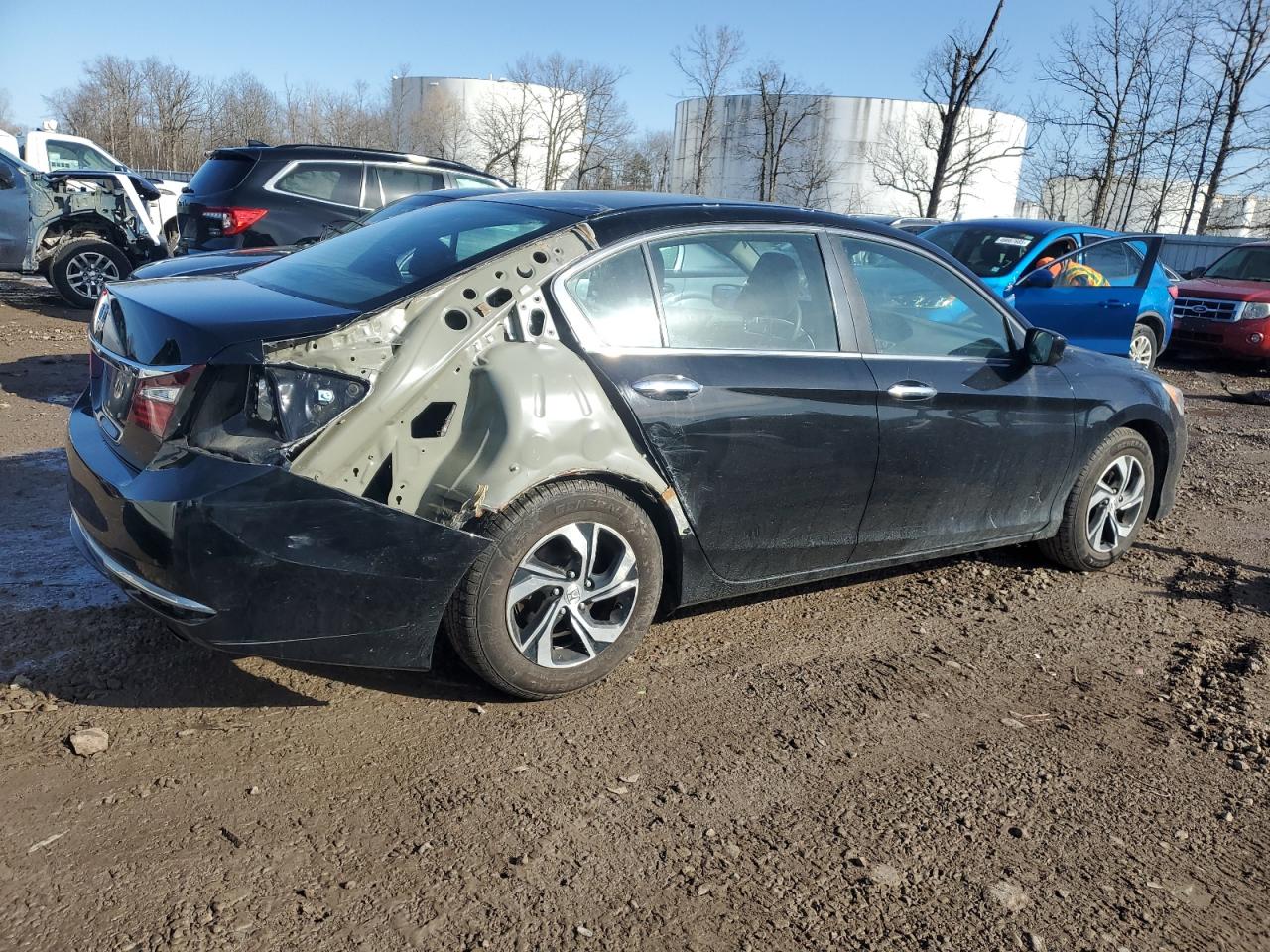 2017 Honda Accord VIN 1HGCR2F36HA124202 Copart auction photo, rear end damage thumbnail 3