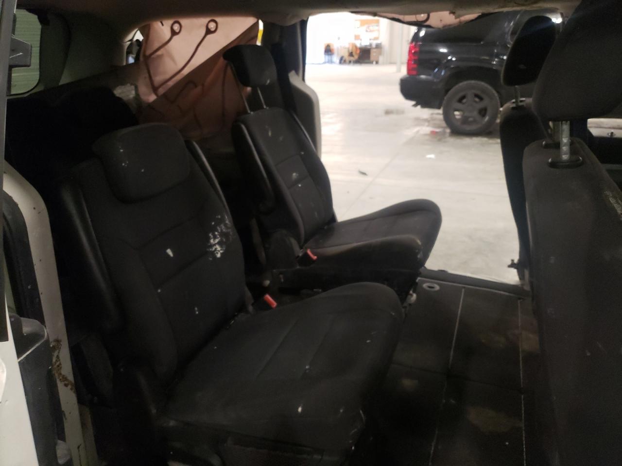 2010 Dodge Caravan VIN 2D4RN5D1XAR210544 Copart auction photo, side / front end damage thumbnail 11