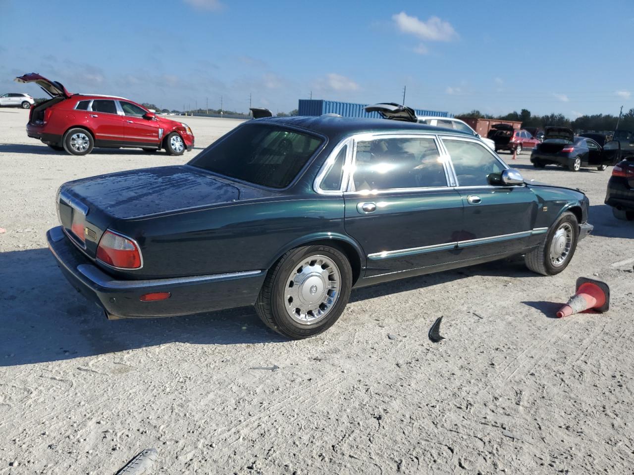 2001 Jaguar XJ VIN SAJDA24C51LF38566 Copart auction photo, front end damage thumbnail 3