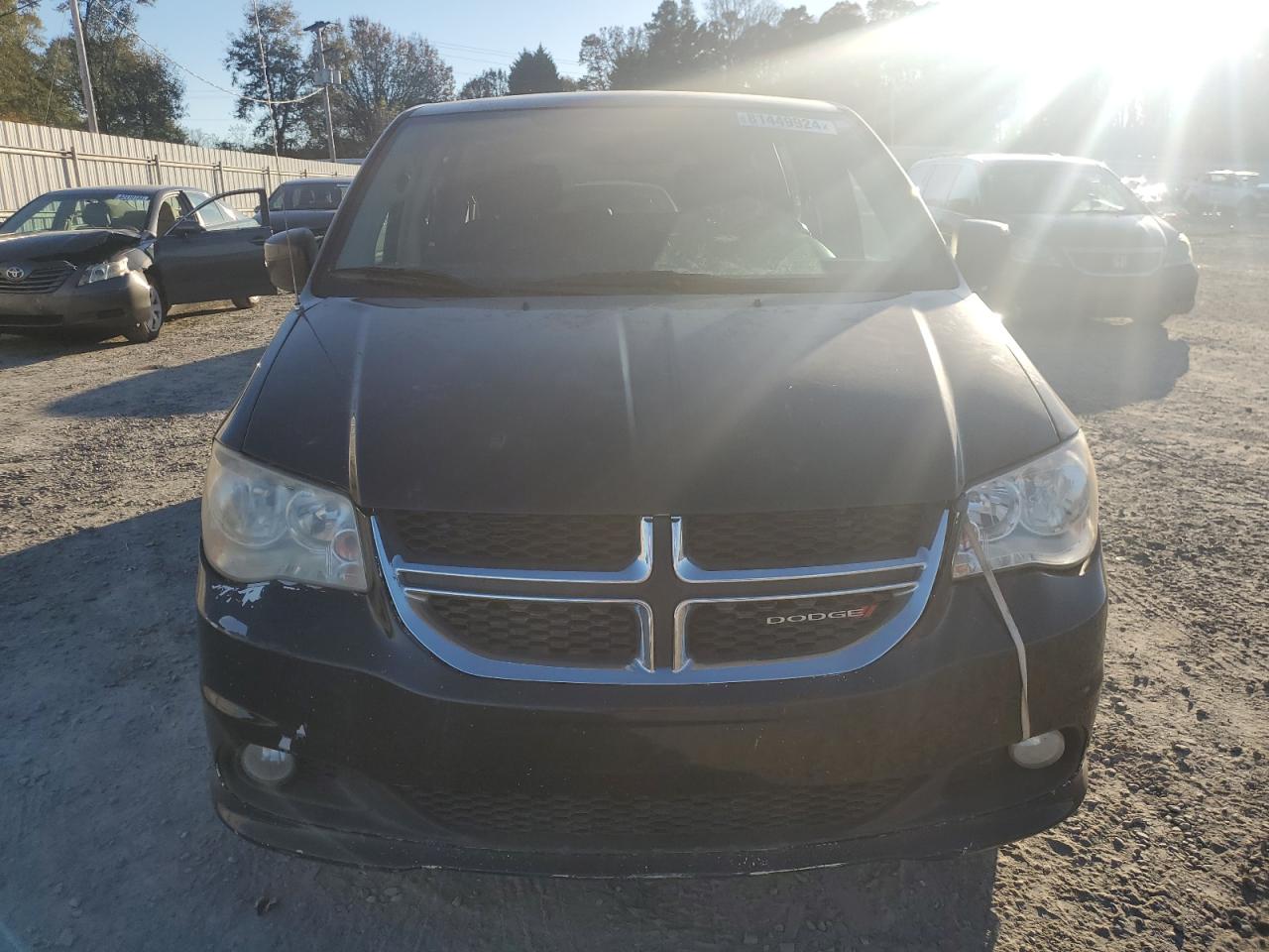 2012 Dodge Caravan VIN 2C4RDGDG0CR100699 Copart auction photo, all over / minor dent/scratches damage thumbnail 5