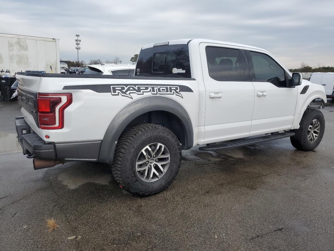 2017 Ford F-150 VIN 1FTFW1RGXHFA36933 Copart auction photo, front end / minor dent/scratches damage thumbnail 3