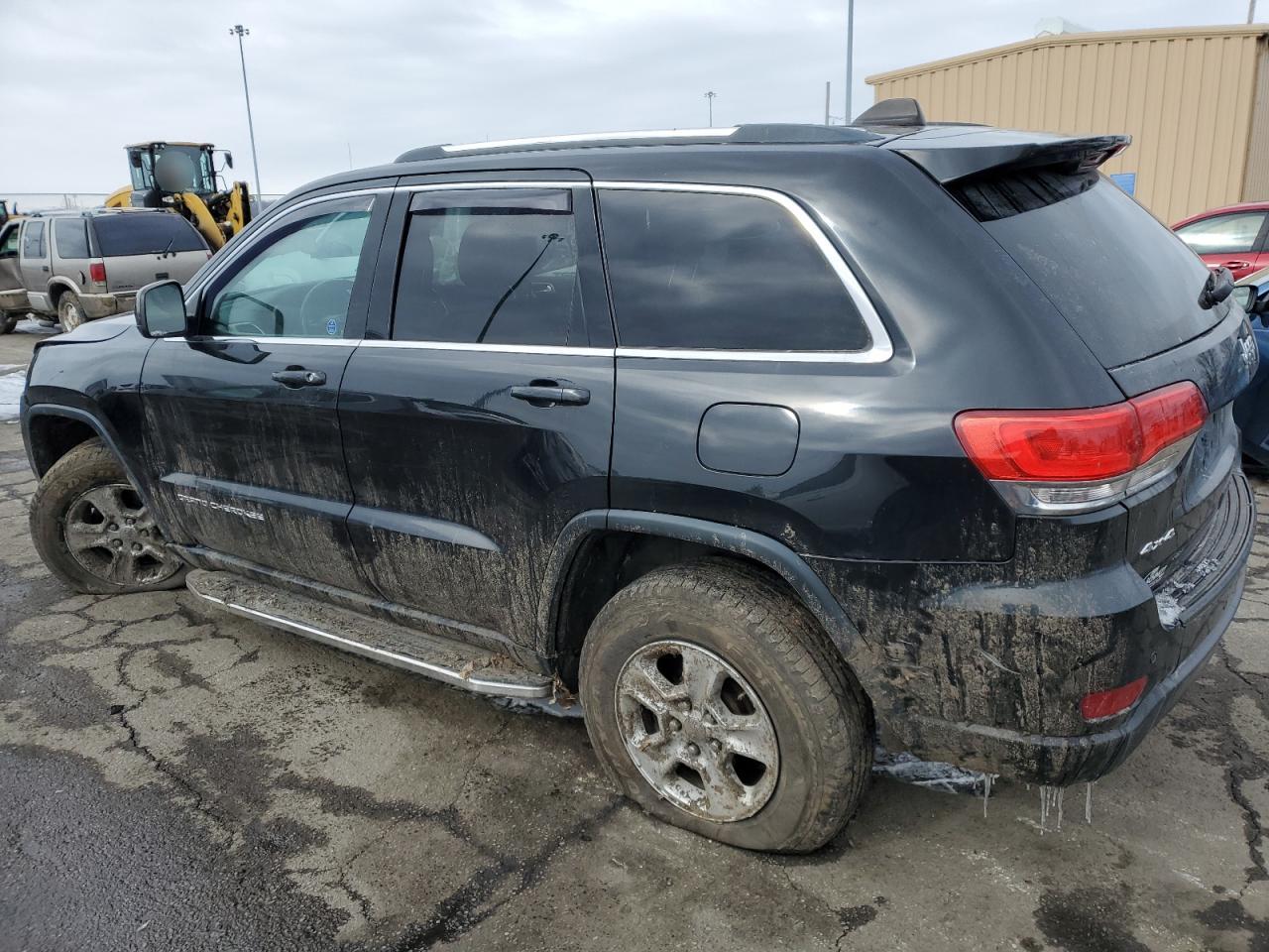 2016 Jeep Grand Cherokee VIN 1C4RJFAG7GC310593 Copart auction photo, undercarriage / front end damage thumbnail 2