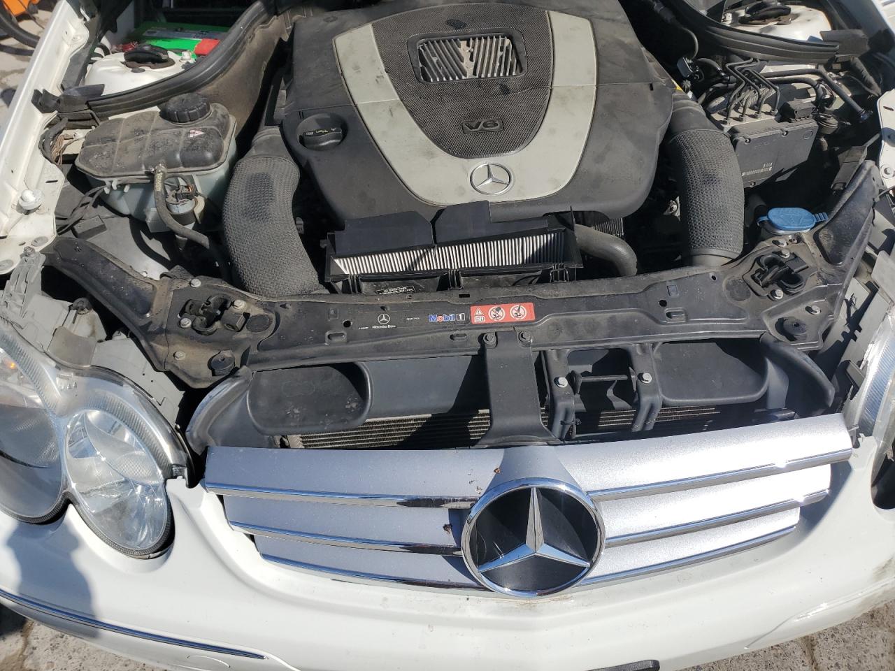 2009 Mercedes-Benz CLK-klasse VIN WDBTK56F39T104203 Copart auction photo, front end / side damage thumbnail 11