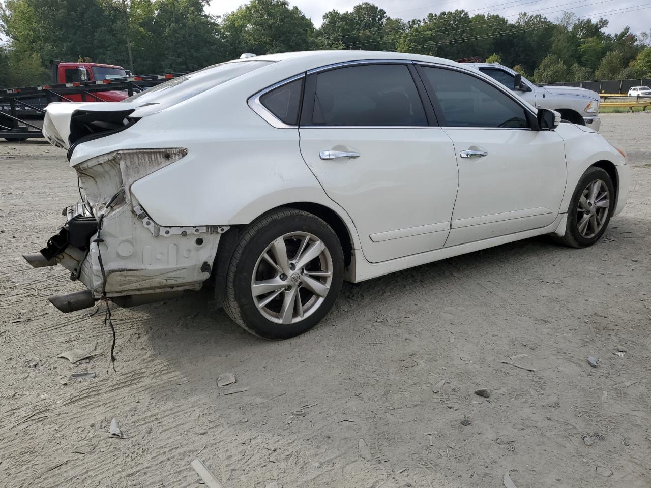 2015 Nissan Altima VIN 1N4AL3AP4FC236382 Copart auction photo, rear end damage thumbnail 3