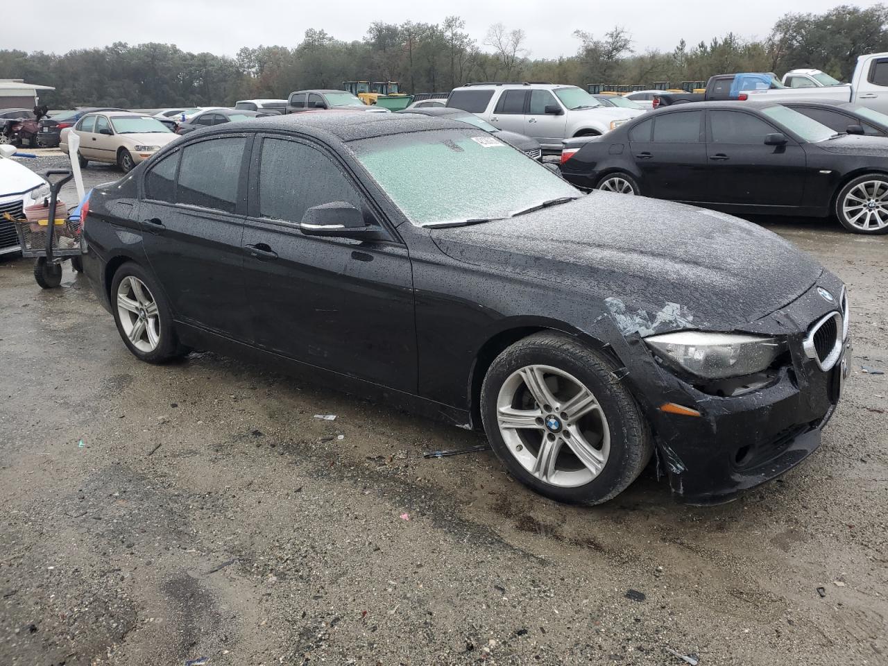 2013 BMW 3er VIN WBA3A5G54DNP19301 Copart auction photo, minor dent/scratches damage thumbnail 4