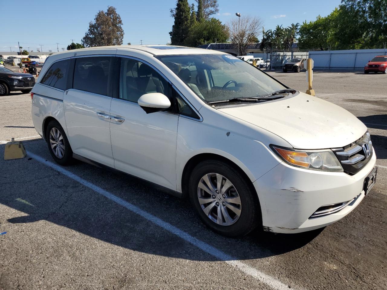 2014 Honda Odyssey VIN 5FNRL5H6XEB060557 Copart auction photo, minor dent/scratches damage thumbnail 4