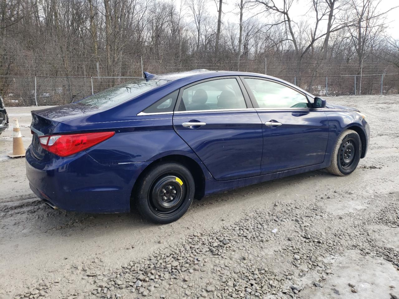 2011 Hyundai Sonata VIN 5NPEC4AC3BH027826 Copart auction photo, side / front end damage thumbnail 3