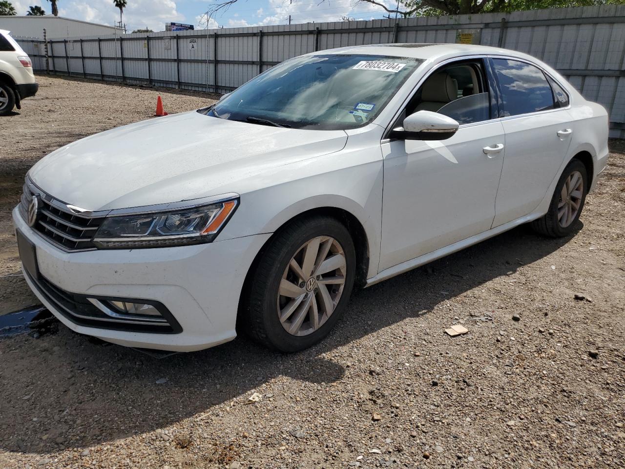 2018 Volkswagen Passat VIN 1VWBA7A37JC010822