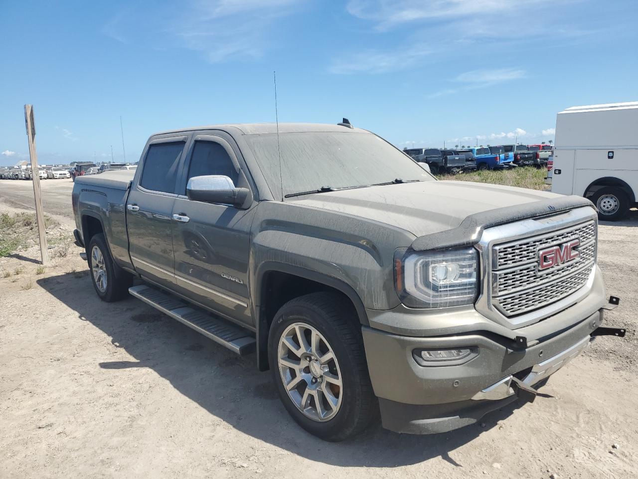 2018 GMC Sierra VIN 3GTU2PEJ0JG301399 Copart auction photo, water/flood damage thumbnail 4