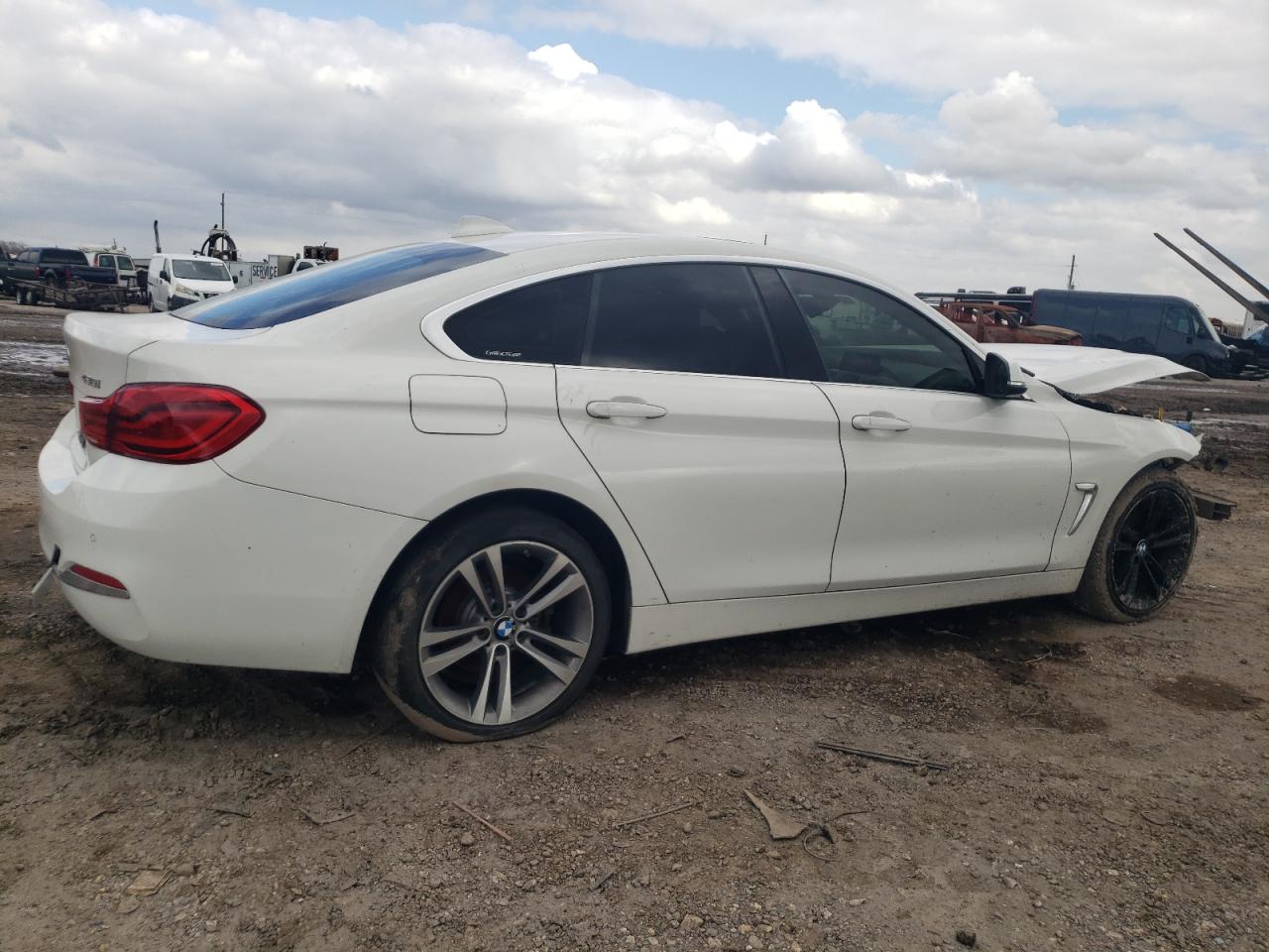 2018 BMW 4er VIN WBA4J3C53JBL03428 Copart auction photo, front end / mechanical damage thumbnail 3